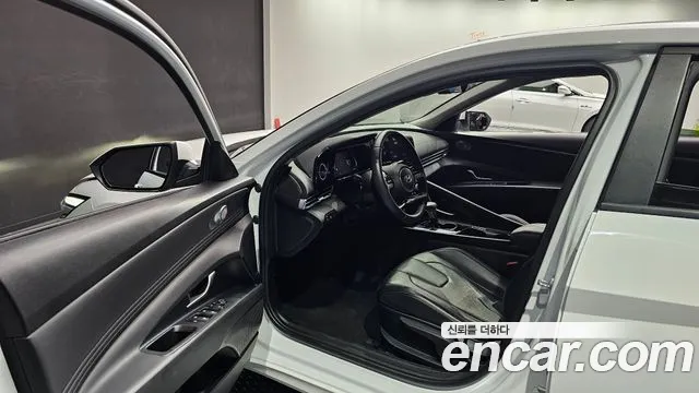Hyundai AVANTE Новый Avante (CN7) — Фото автомобиля 10