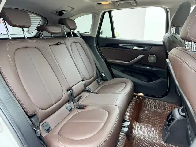 BMW X1 — Фото автомобиля 10