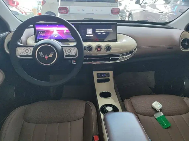 Wuling Bingo — Фото автомобиля 9