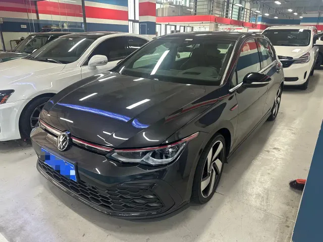 Фотография автомобиля — Volkswagen Golf GTI