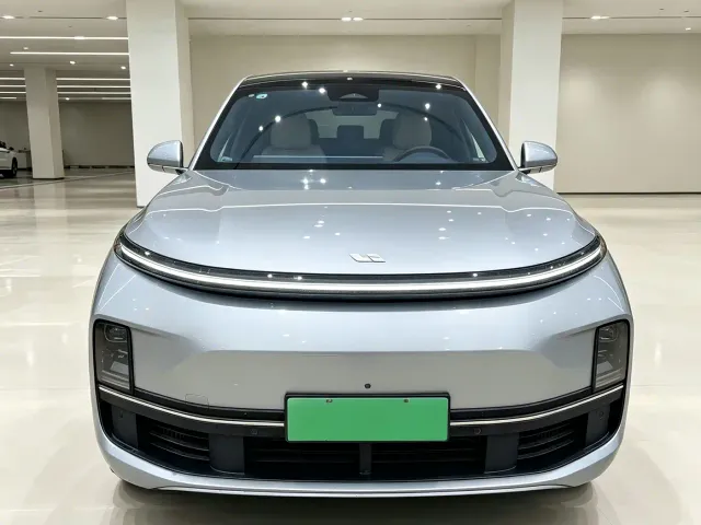 Li Auto L9 — Фото автомобиля 2
