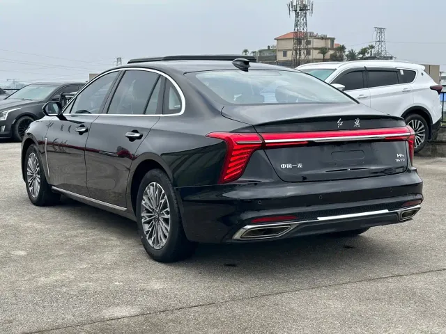 Hongqi H5 — Фото автомобиля 6