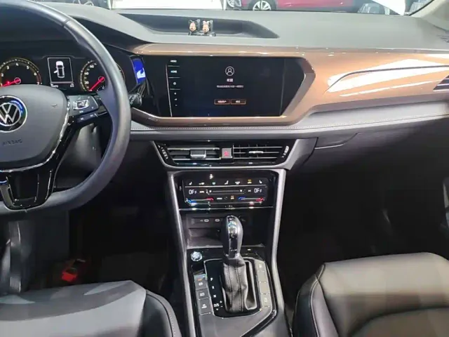 Volkswagen Tharu — Фото автомобиля 12
