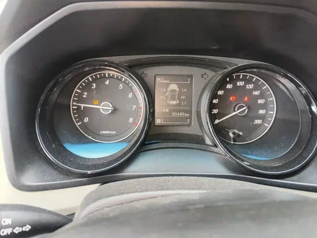 Wuling Zhengcheng — Фото автомобиля 4
