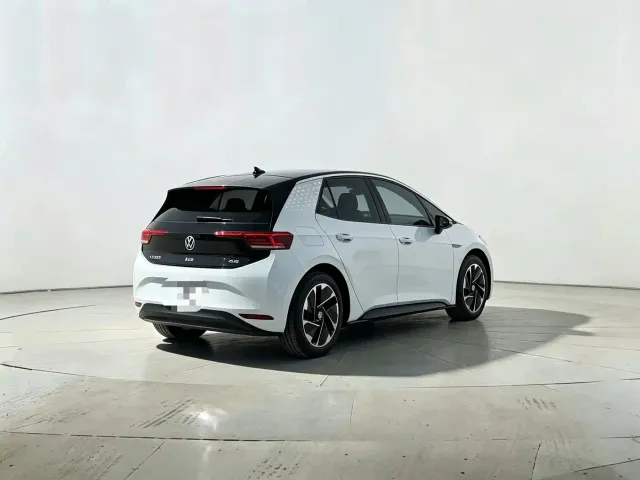 Volkswagen ID.3 — Фото автомобиля 7