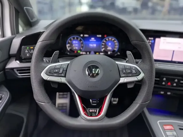 Volkswagen Golf GTI — Фото автомобиля 15