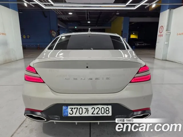 Genesis G70 Новый G70 Бензин 2.5T 2WD — Фото автомобиля 2