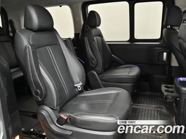 Hyundai Staria Staria 4WD Lounge 9 мест — Фото автомобиля 12