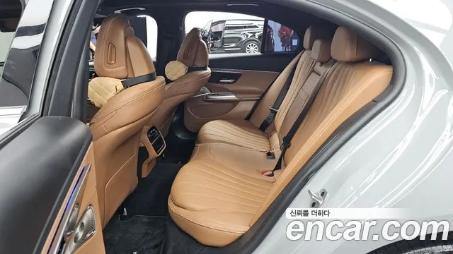 Mercedes-Benz E-Class W214 — Фото автомобиля 16