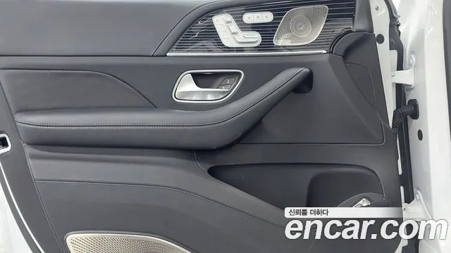 Mercedes-Benz GLS-Class — Фото автомобиля 15