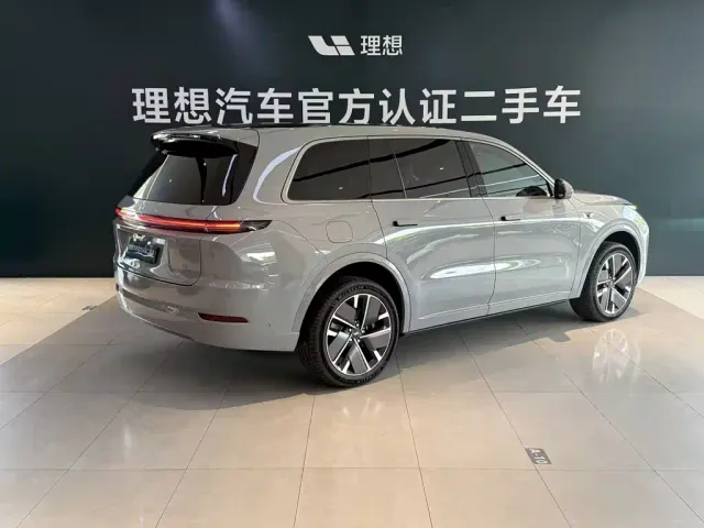 Li Auto L9 — Фото автомобиля 6