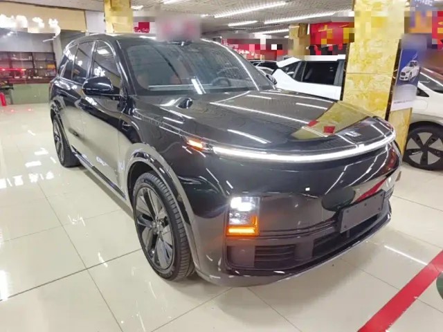 Li Auto L9 — Фото автомобиля 3
