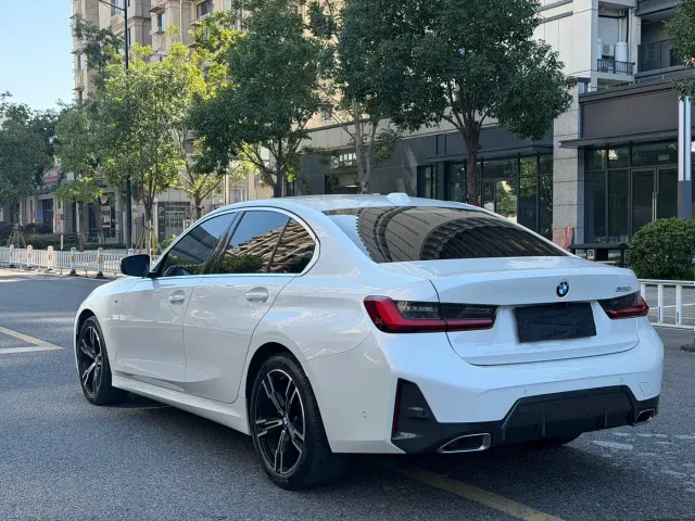 BMW 3 Series — Фото автомобиля 18
