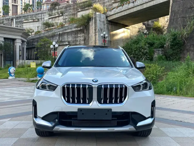 BMW X1 — Фото автомобиля 2