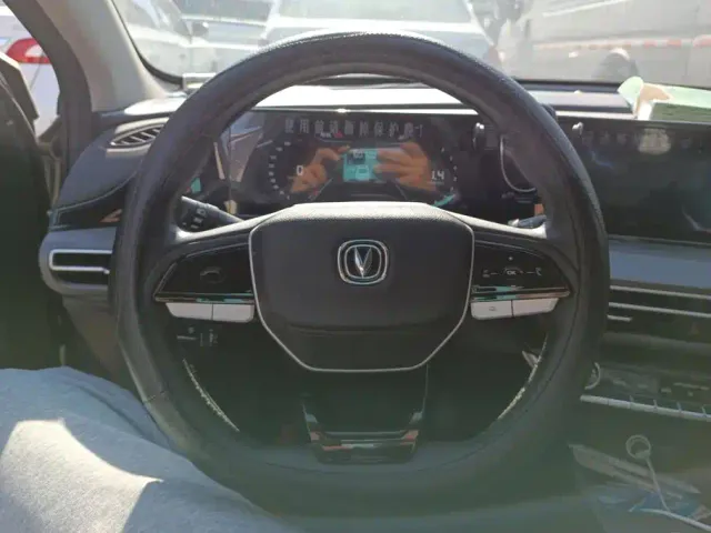 Changan Eado — Фото автомобиля 15