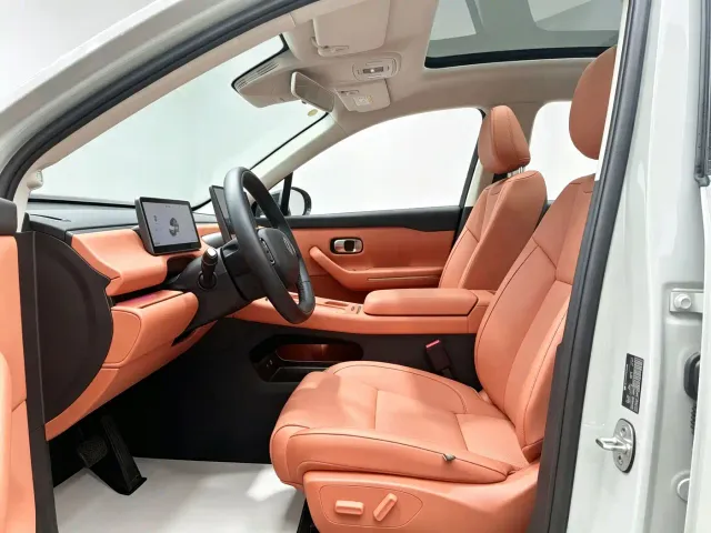 Leapmotor C10 — Фото автомобиля 4
