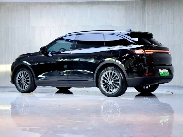 Leapmotor C11 — Фото автомобиля 3