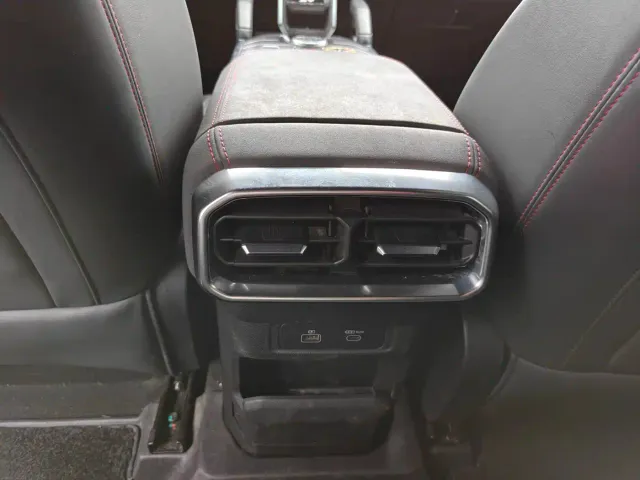 Jetour T2 — Фото автомобиля 9