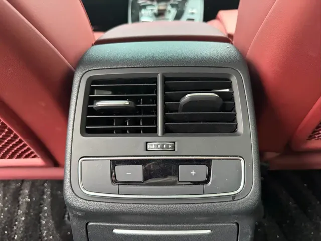 Audi A4L — Фото автомобиля 10
