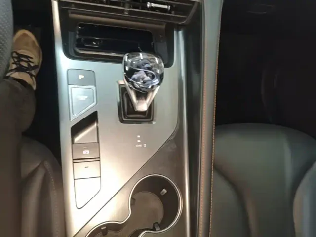 Roewe RX5 — Фото автомобиля 13