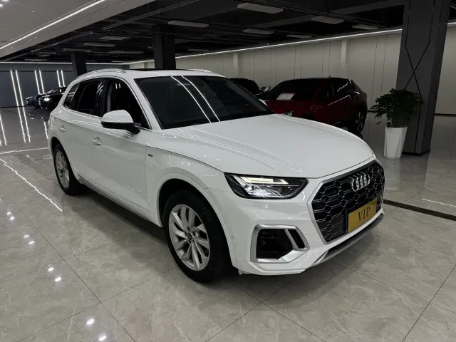 Audi Q5L — Фото автомобиля 3