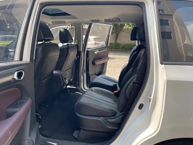 GAC Trumpchi M6 — Фото автомобиля 10