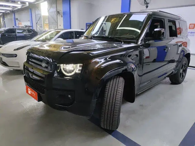 Фотография автомобиля — Land Rover Defender