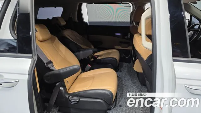 Kia Canival Carnival 4 поколение Дизель 9 мест Signature — Фото автомобиля 12