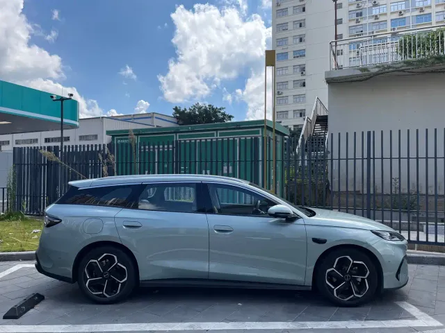 BYD Seal 06 DM-i Touring — Фото автомобиля 3