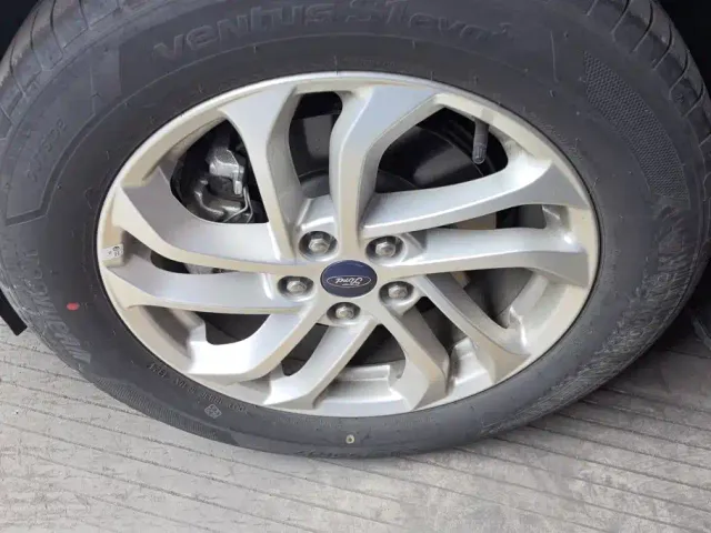 Ford Mondeo — Фото автомобиля 6