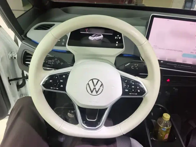 Volkswagen ID.3 — Фото автомобиля 10
