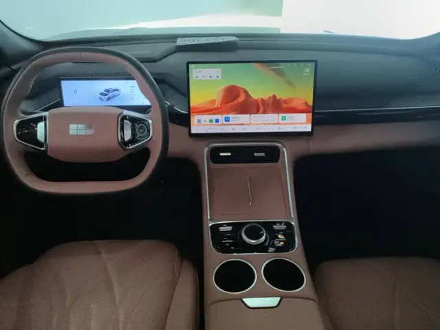 Geely Galaxy L6 — Фото автомобиля 12
