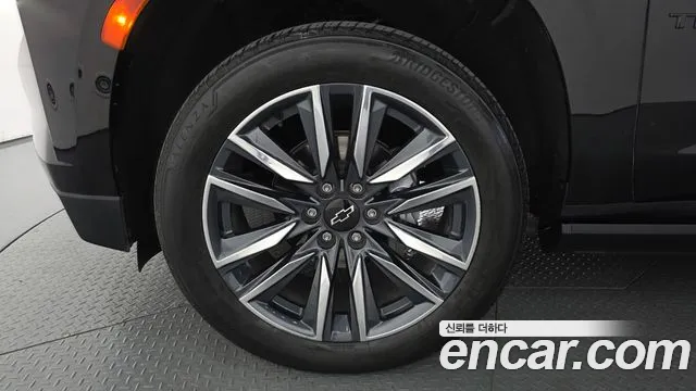 Chevrolet Tahoe — Фото автомобиля 5