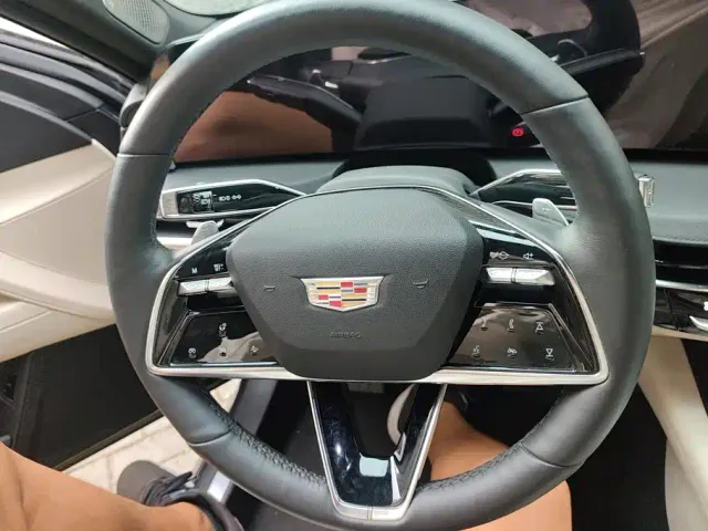 Cadillac CT6 — Фото автомобиля 15