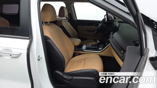 Kia Carnival Generation 4 — Фото автомобиля 16