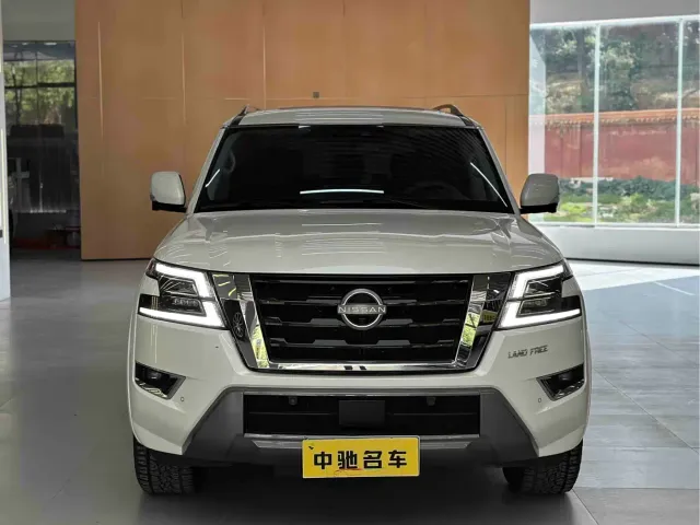 Nissan Patrol — Фото автомобиля 2