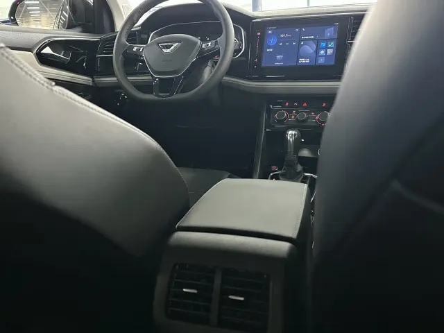 Jetta VS5 — Фото автомобиля 15
