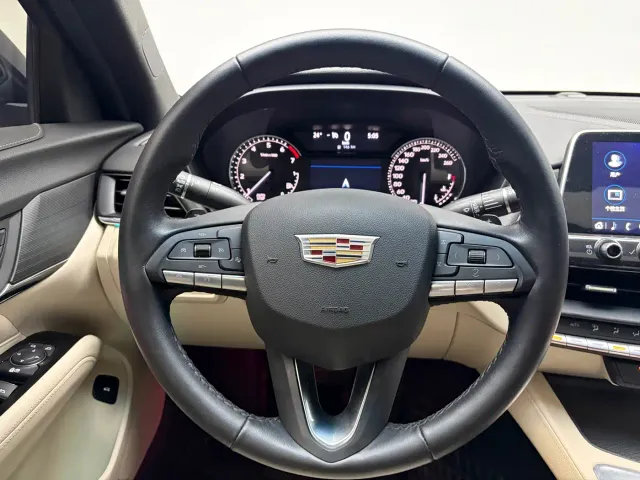 Cadillac CT4 — Фото автомобиля 8