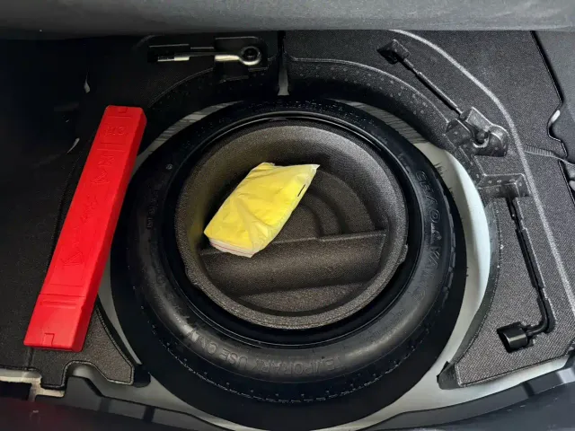Mazda Axela — Фото автомобиля 8