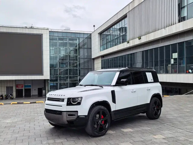 Фотография автомобиля — Land Rover Defender