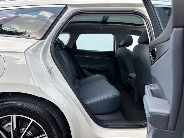 BYD Seal 06 DM-i Touring — Фото автомобиля 21