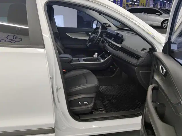 Chery Tiggo 8 — Фото автомобиля 8
