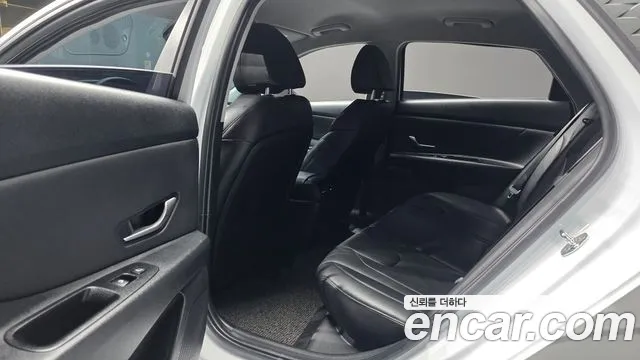 Hyundai AVANTE Новый Avante (CN7) — Фото автомобиля 11