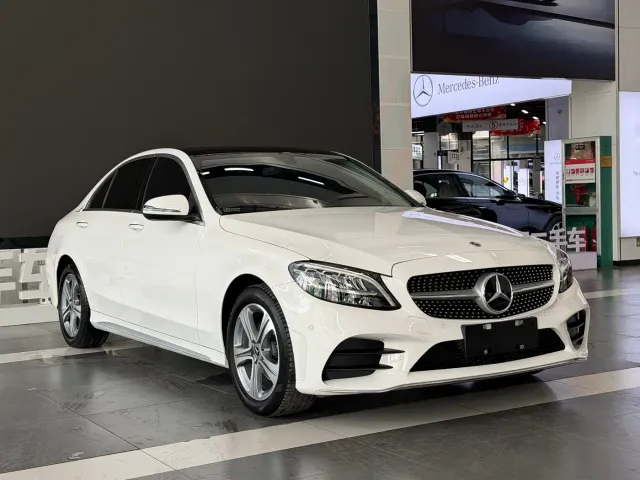 Mercedes-Benz C-Class — Фото автомобиля 3