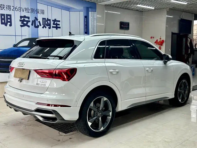 Audi Q3 — Фото автомобиля 4