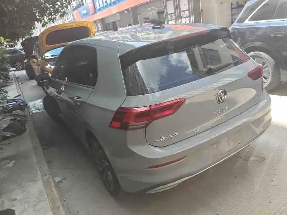 Volkswagen Golf 2021 280TSI DSG 30th Anniversary Edition — Фото автомобиля 6