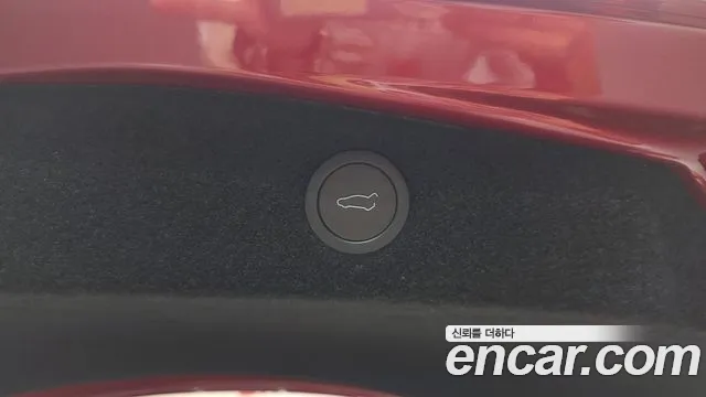 Tesla Model 3 — Фото автомобиля 30