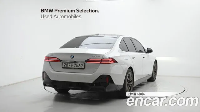 BMW 5 Series G60 — Фото автомобиля 2