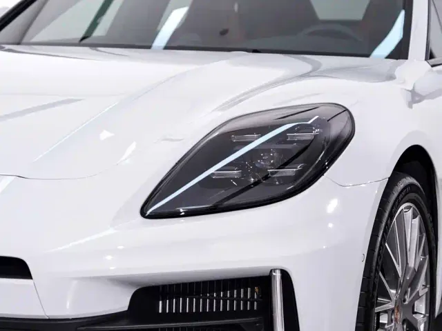 Porsche Panamera — Фото автомобиля 10