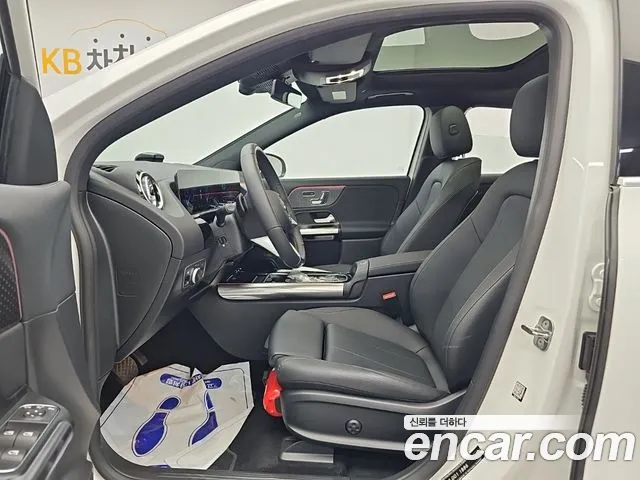 Mercedes-Benz EQA — Фото автомобиля 13